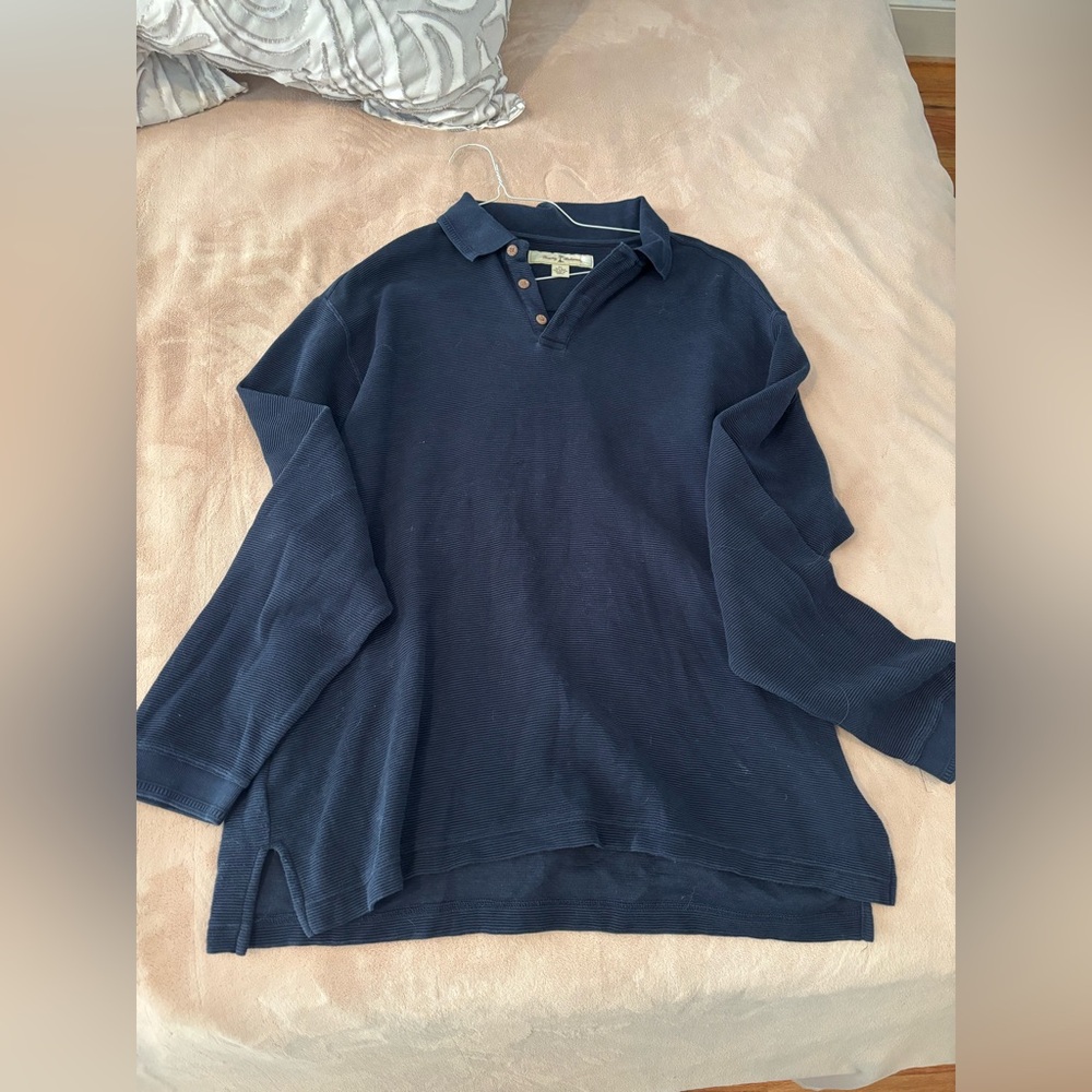 Tommy Bahama long sleeve collared golf shirt in navy blue. Men’s XL. Like new